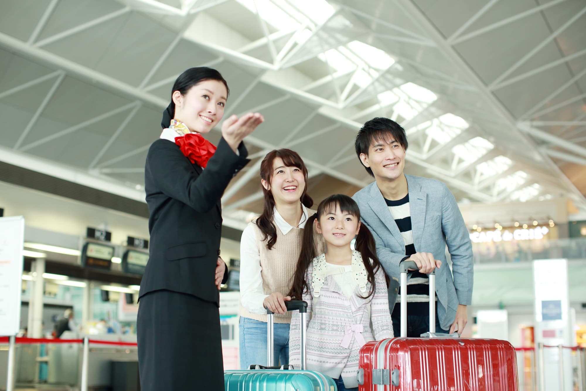 伊丹空港案内スタッフと家族